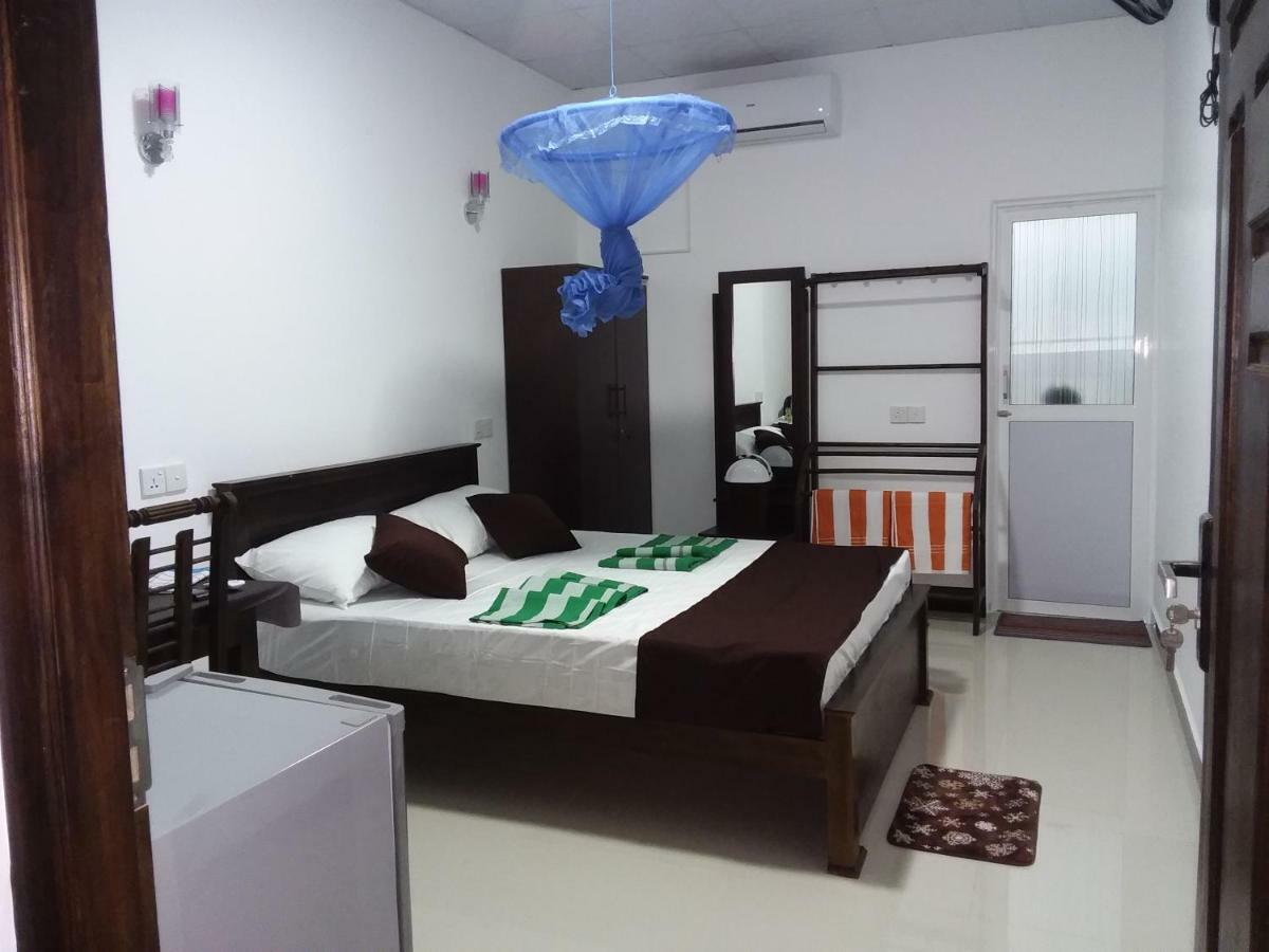 Theepan'S Home 닐라벨리 외부 사진